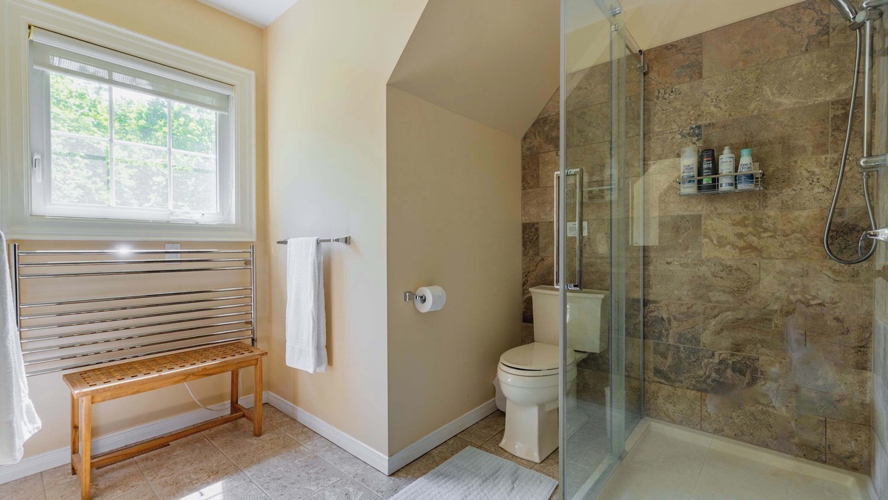 Photo of Bathroom in Frontenac
