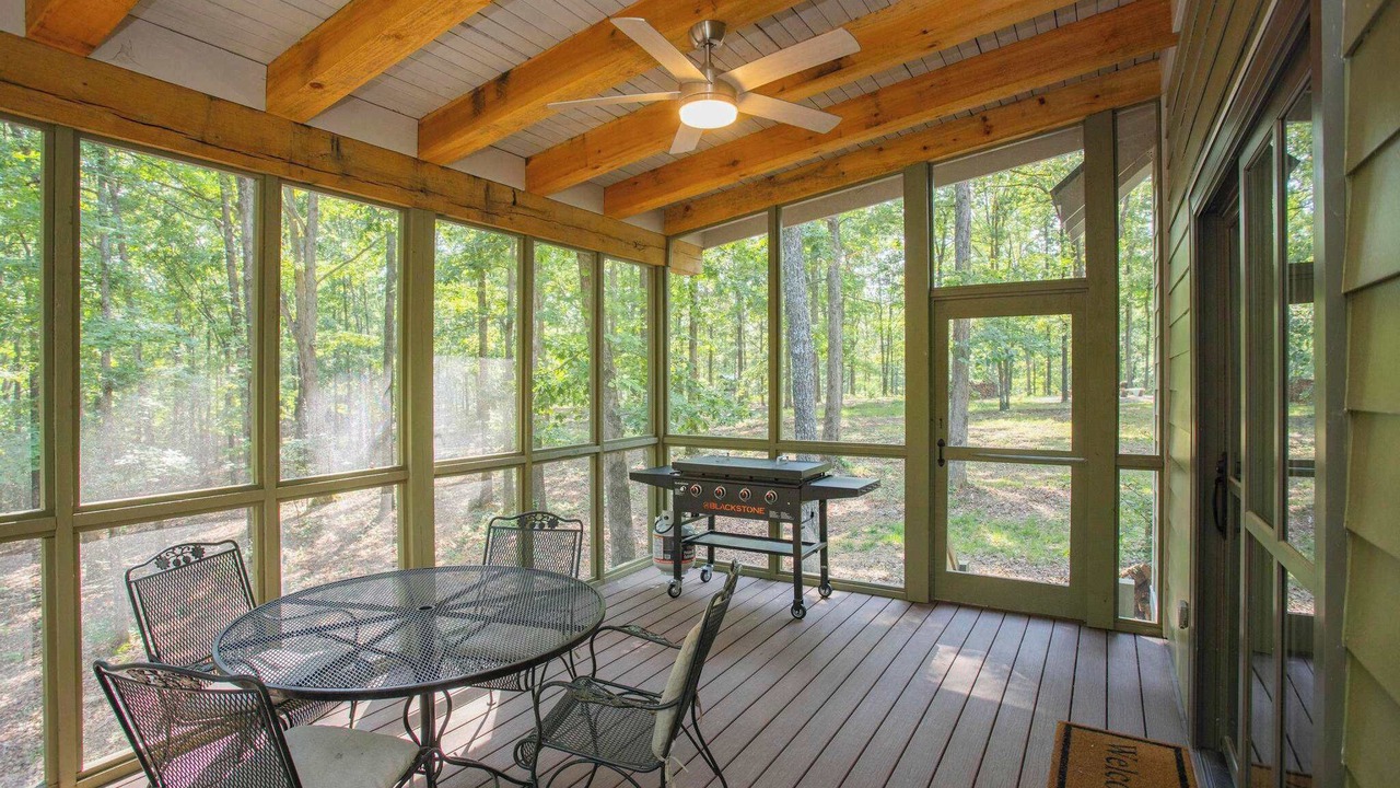 Photo of Outdoor in McEwen
