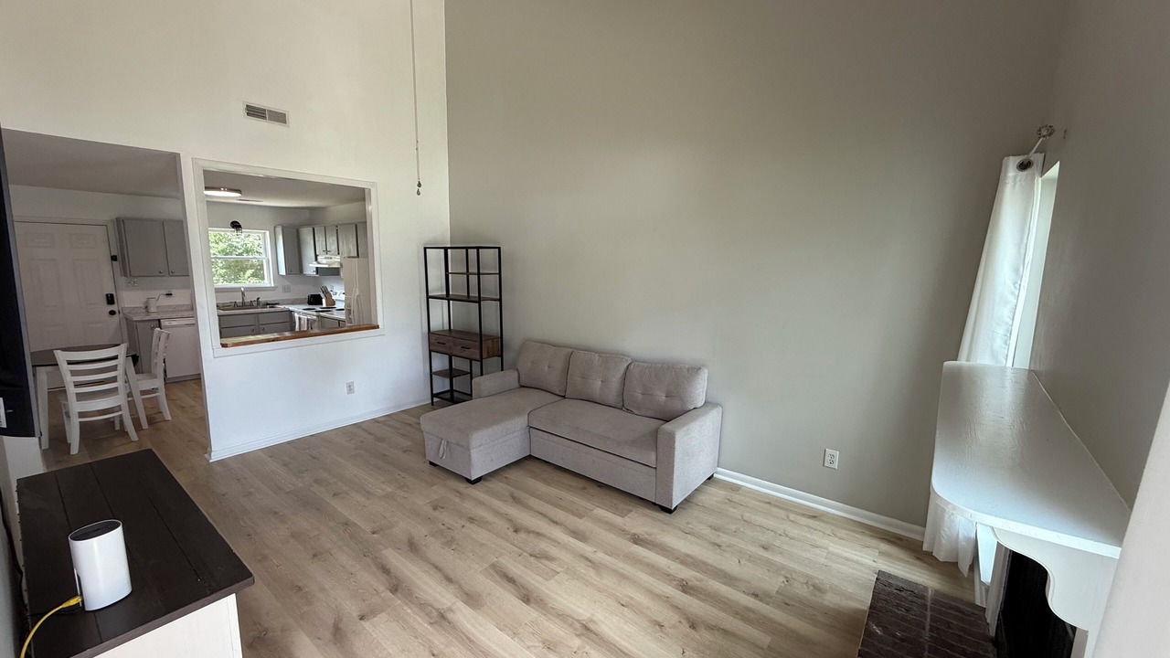 Photo of Livingroom in Piney Green