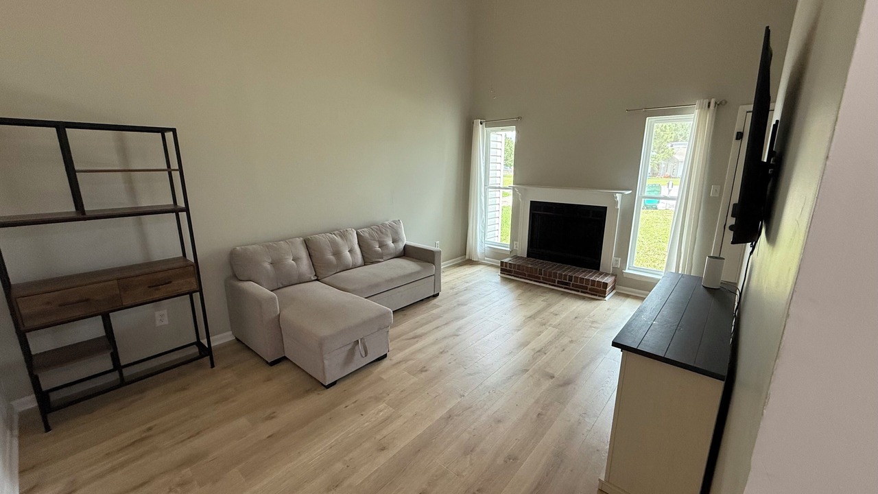Photo of Livingroom in Piney Green