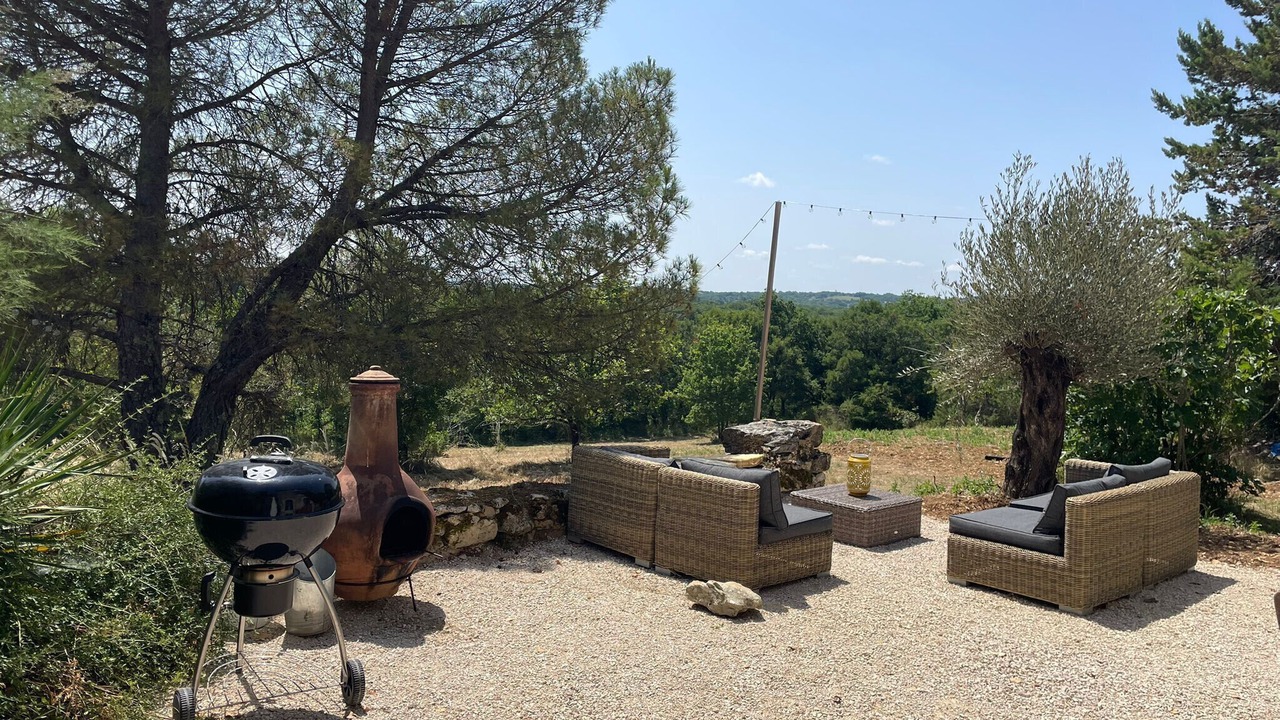 Photo of Patio Balcony in Saint-Vincent-Rive-d'Olt
