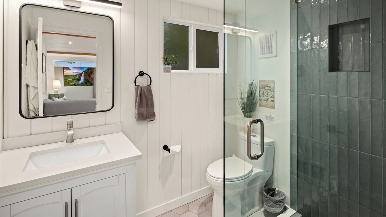 Photo of Others in Ballard