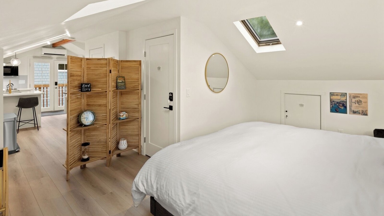 Photo of Others in Ballard