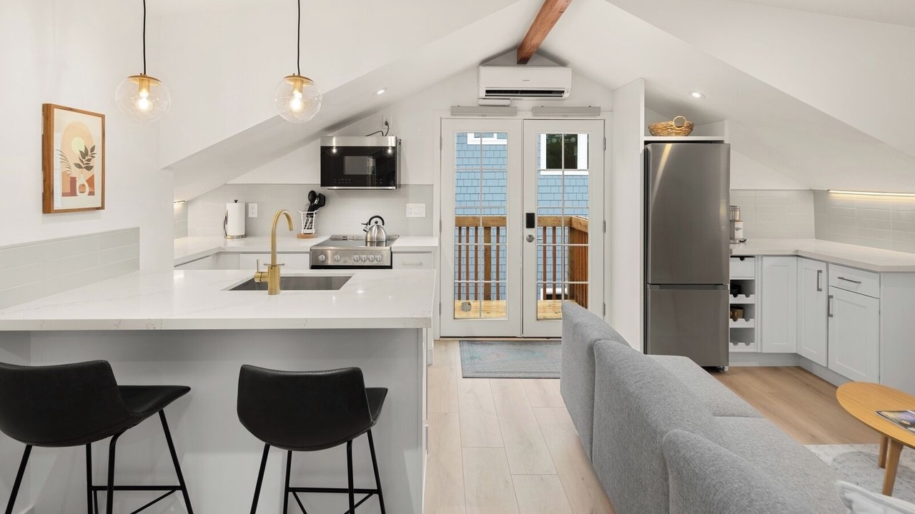 Photo of Others in Ballard