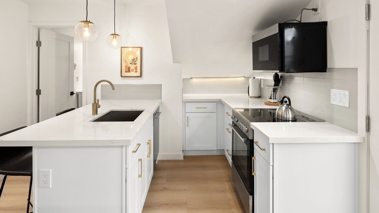 Photo of Others in Ballard