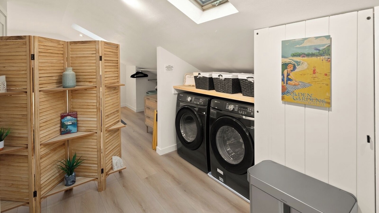 Photo of Others in Ballard