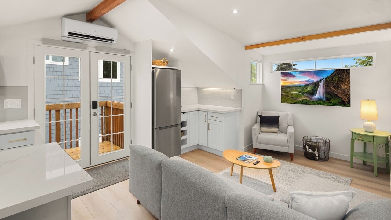 Photo of Others in Ballard