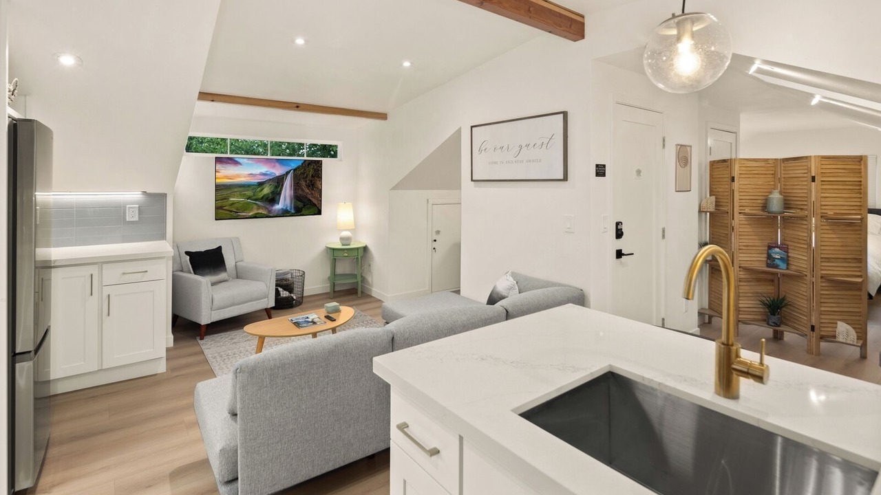 Photo of Others in Ballard