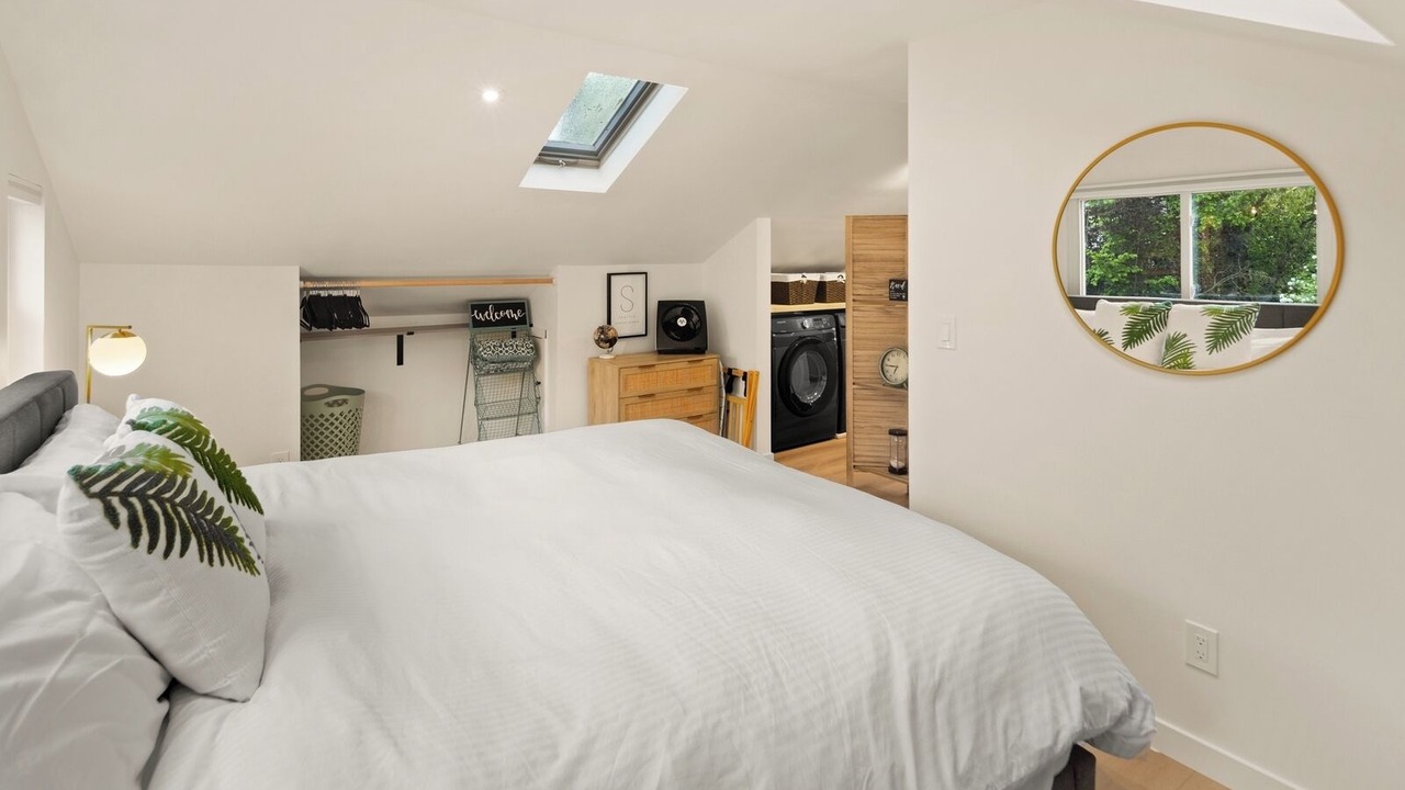 Photo of Others in Ballard