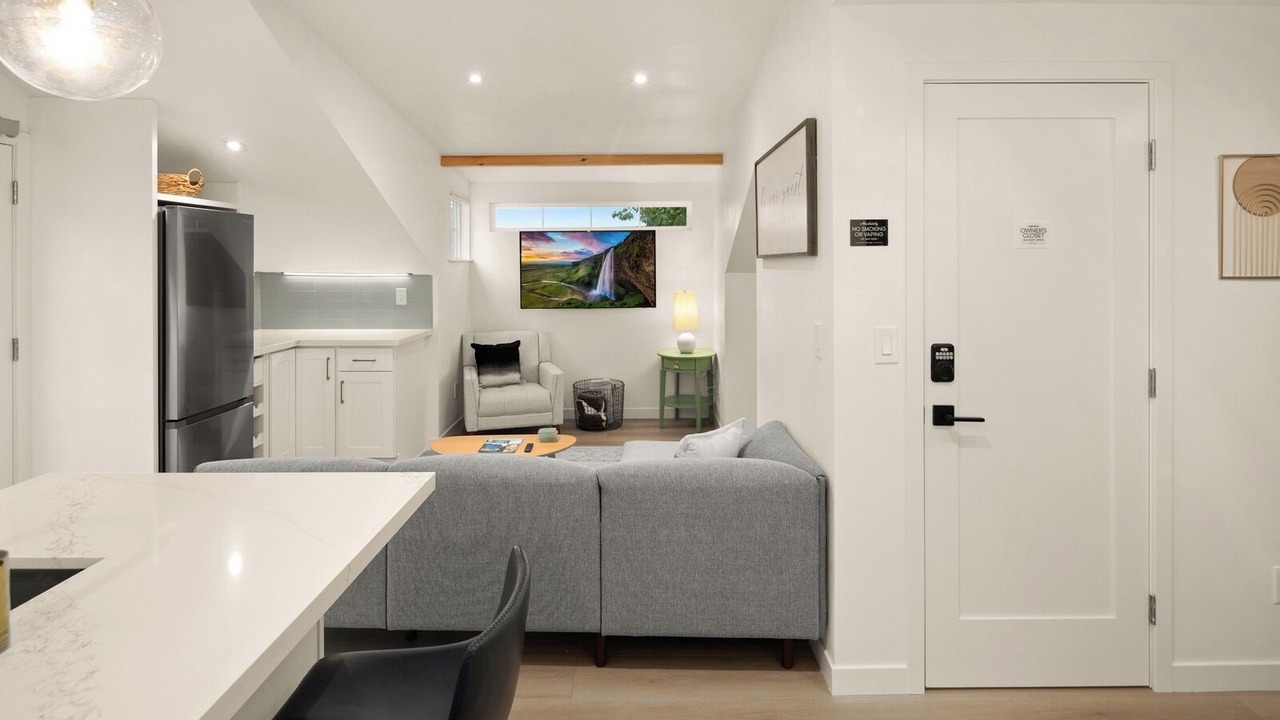 Photo of Others in Ballard