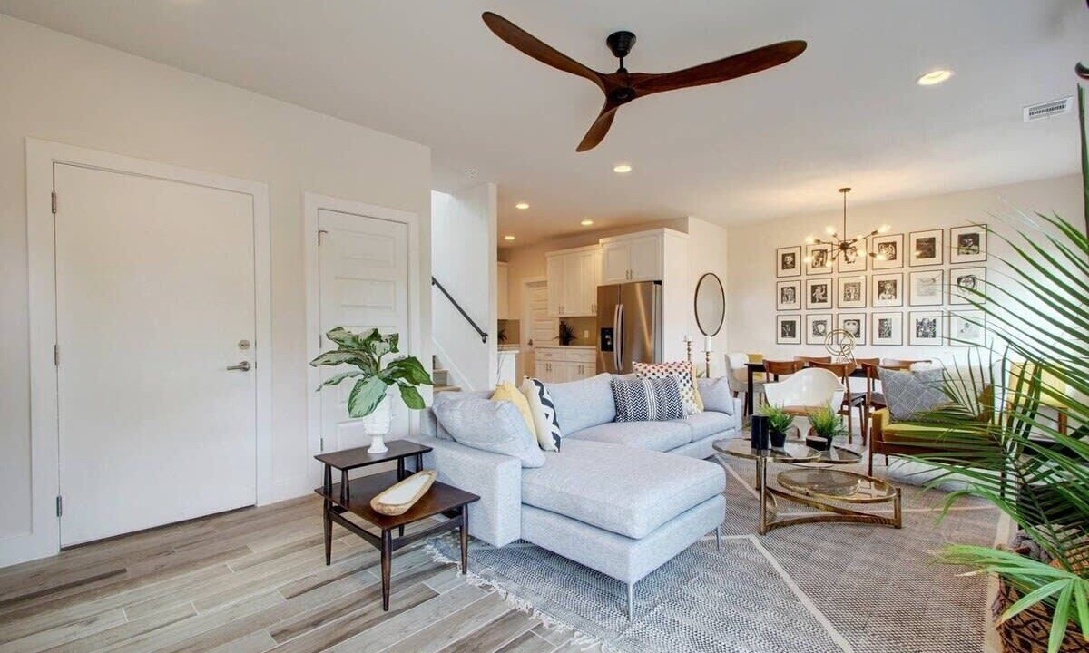 Photo of Livingroom in East MLK