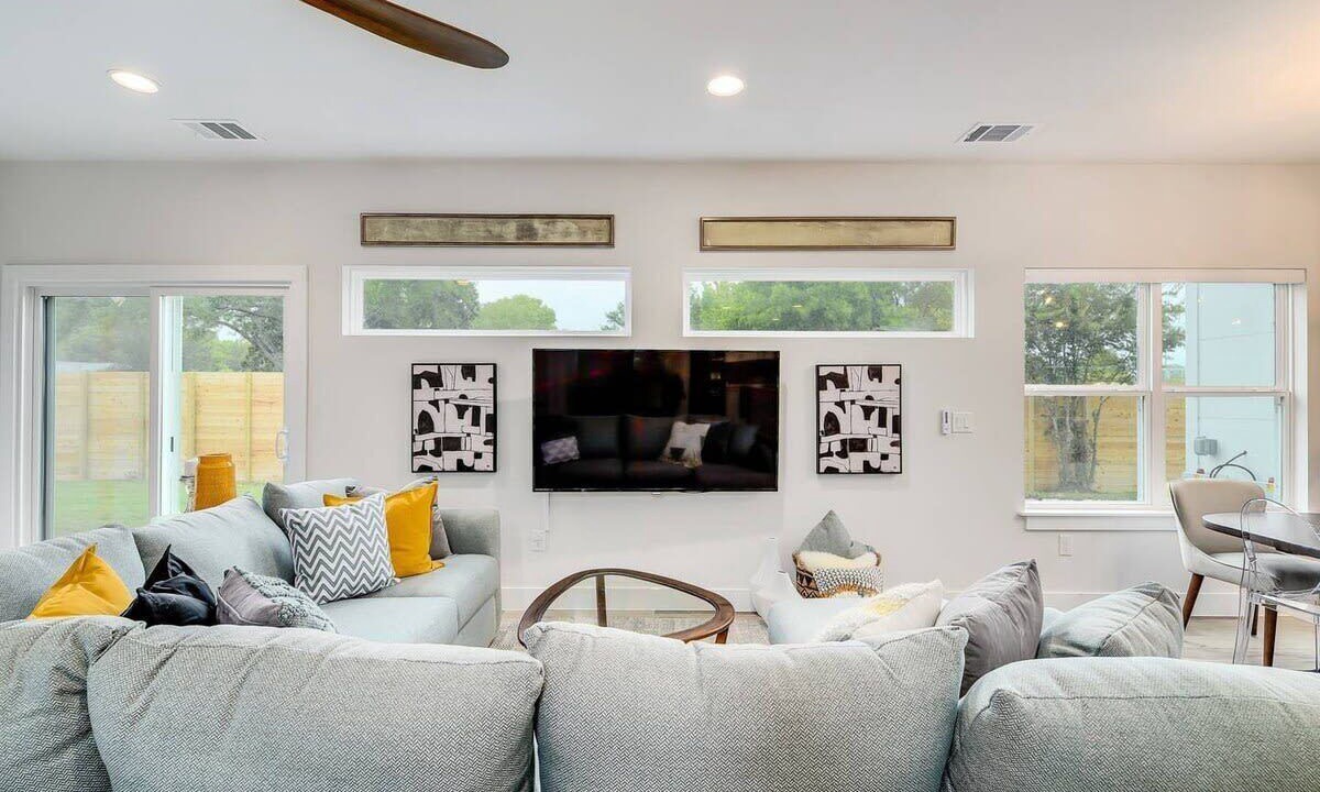 Photo of Livingroom in East MLK