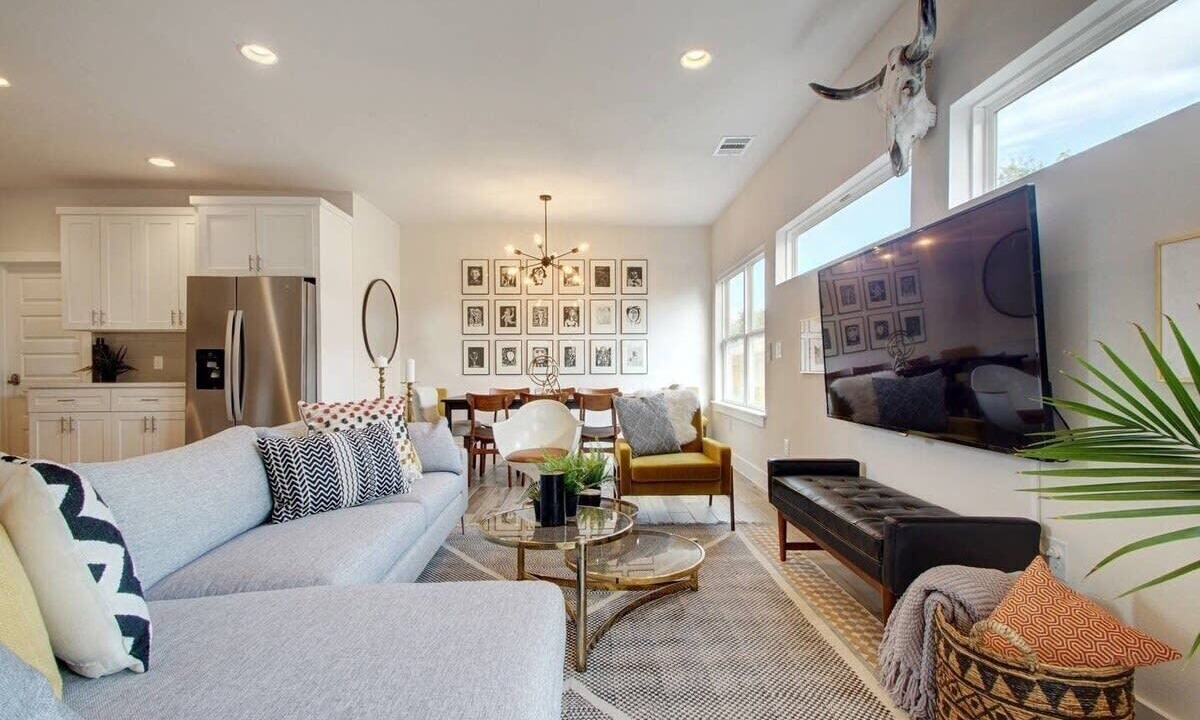 Photo of Livingroom in East MLK