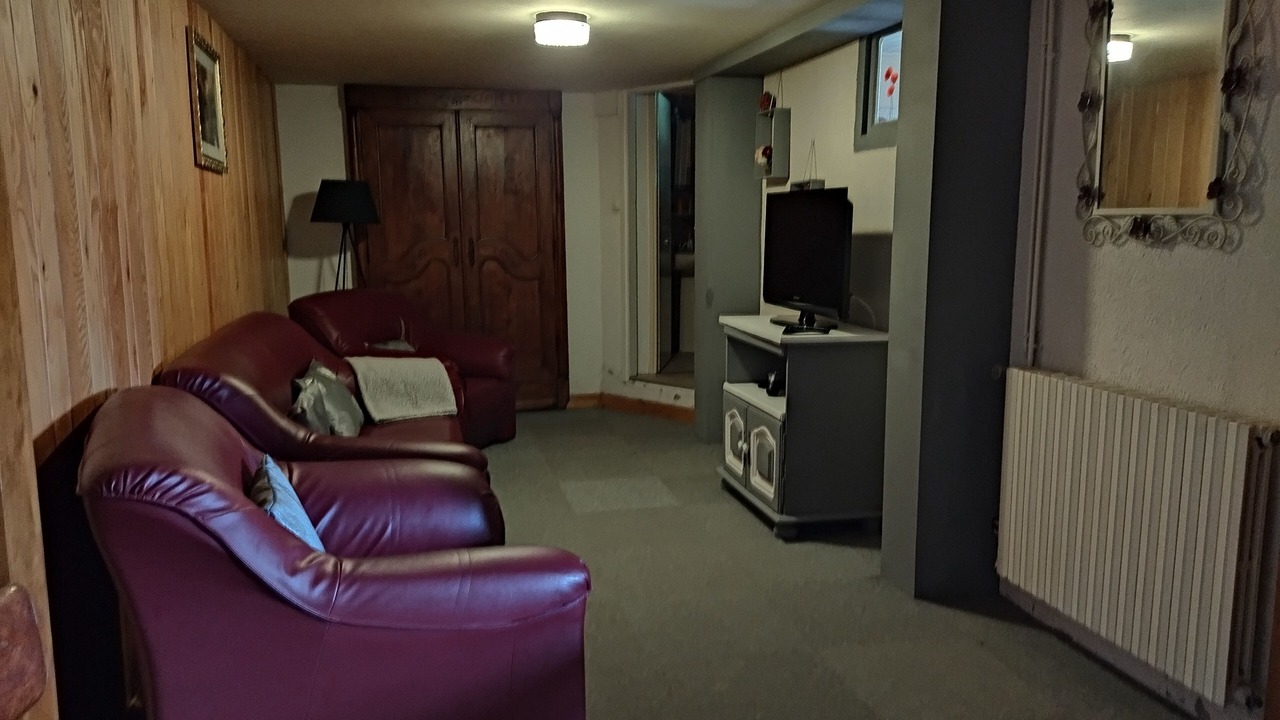Photo of Livingroom in Saint-Genes-Champespe