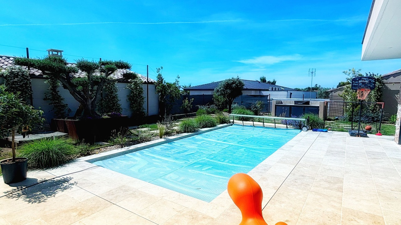 Photo of Outdoor in Saussan