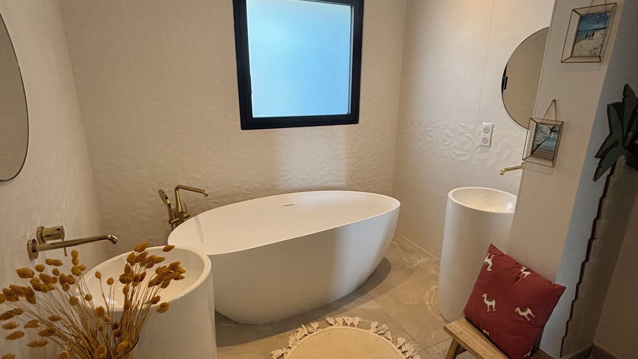 Photo of Bathroom in Saussan