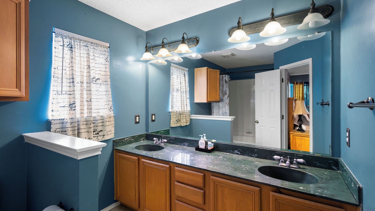 Photo of Bathroom in Ederville