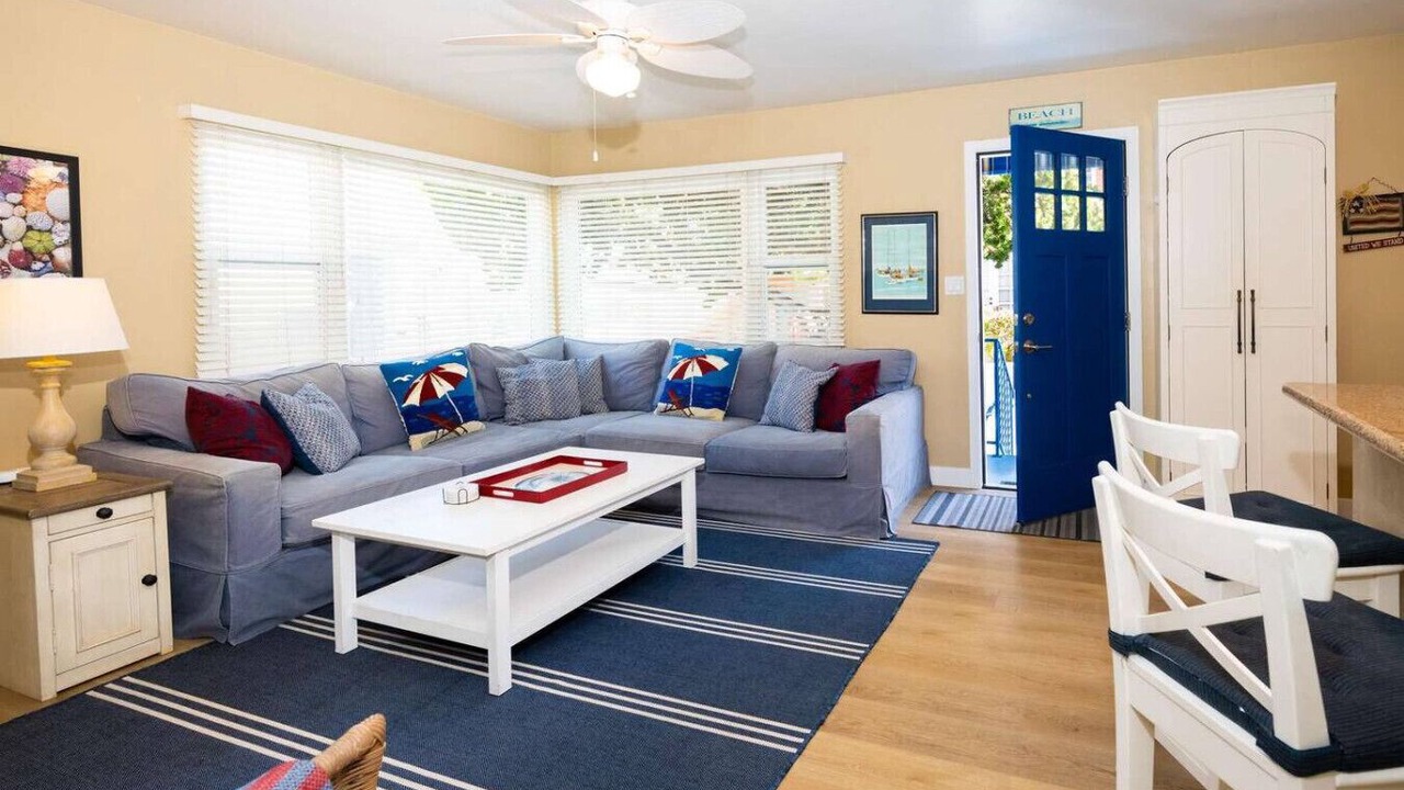 Photo of Livingroom in Mission Beach