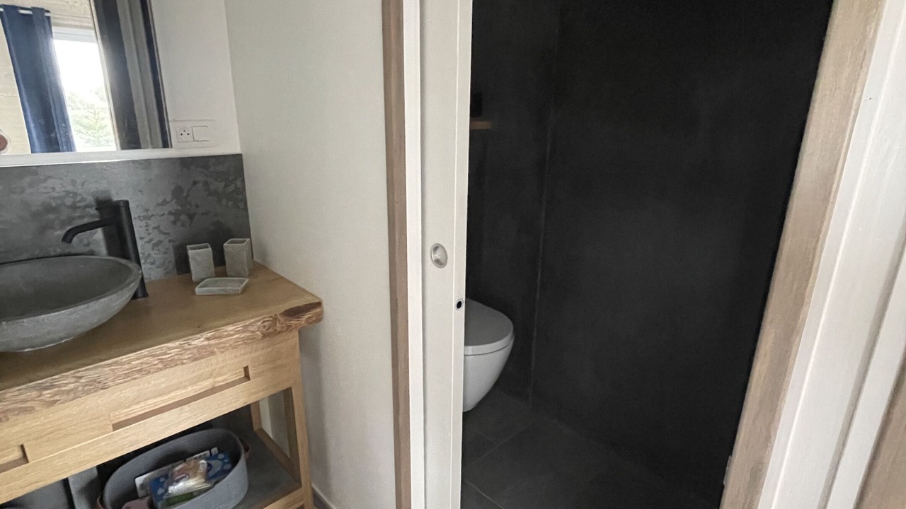 Photo of Bathroom in Les Attaques