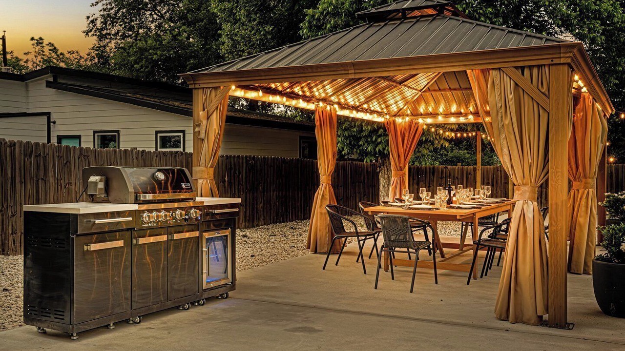 Photo of Outdoor in Highland Park