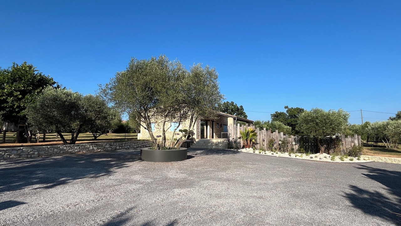 Photo of Outdoor in Issirac