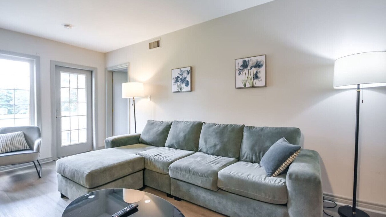 Photo of Livingroom in Oro-Medonte