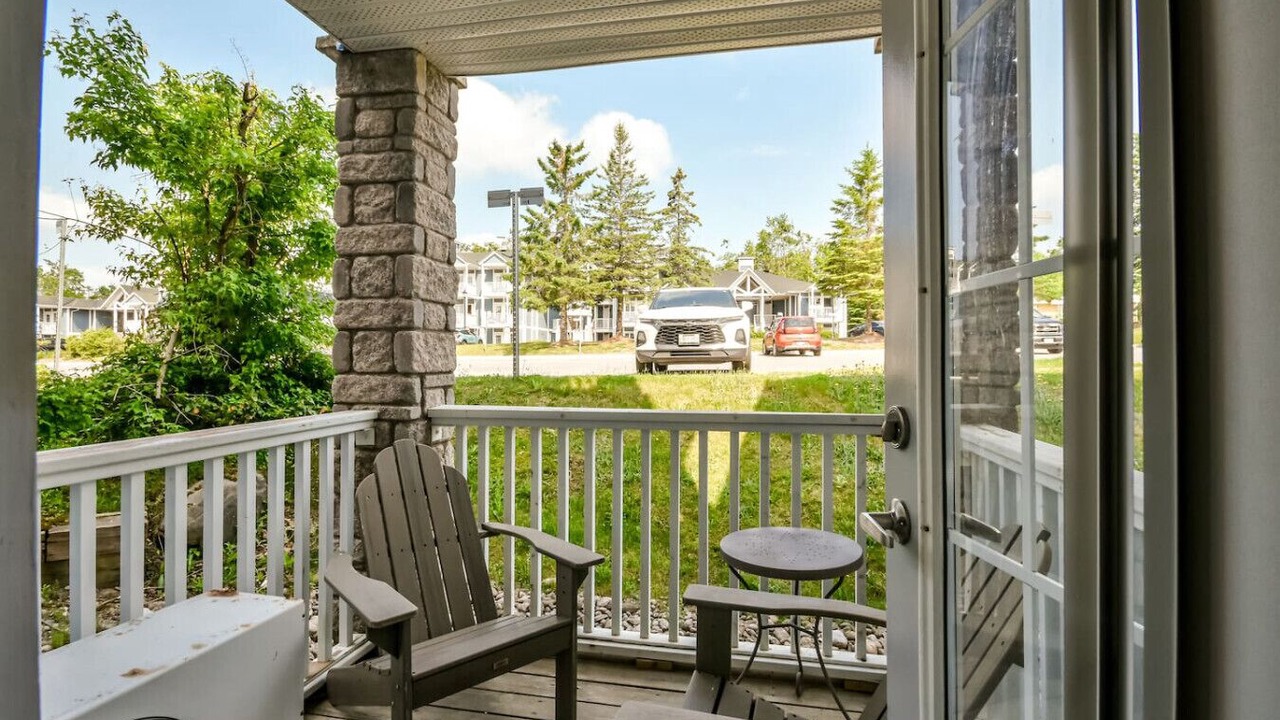 Photo of Patio Balcony in Oro-Medonte