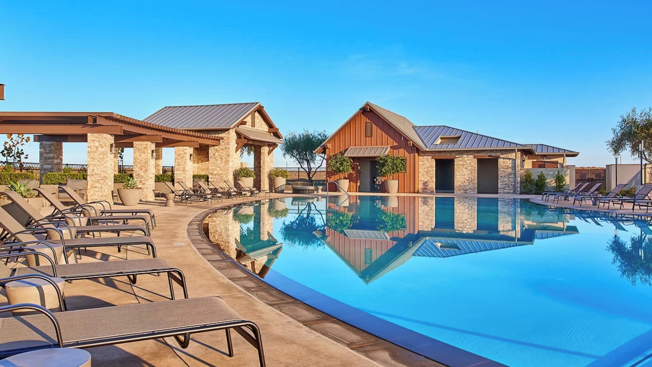 Photo of Outdoor in Raisin