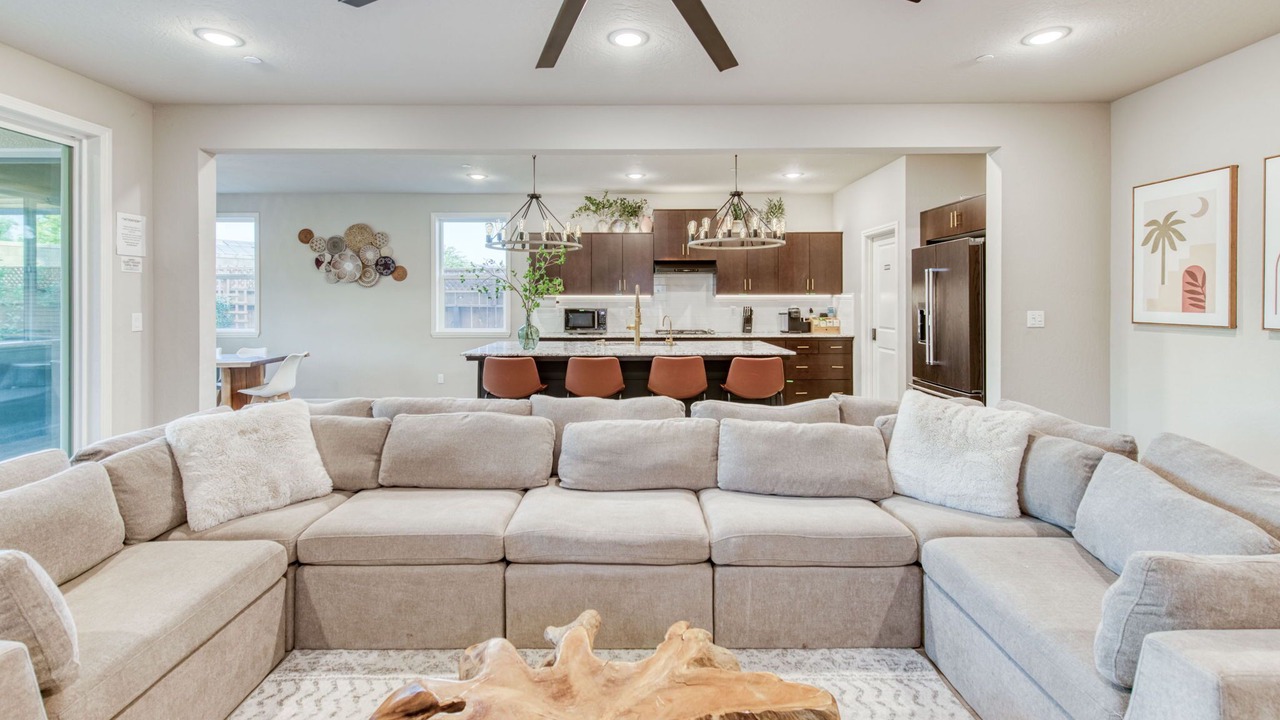 Photo of Livingroom in Raisin
