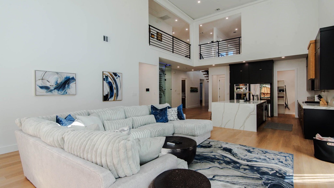 Photo of Livingroom in West Dallas