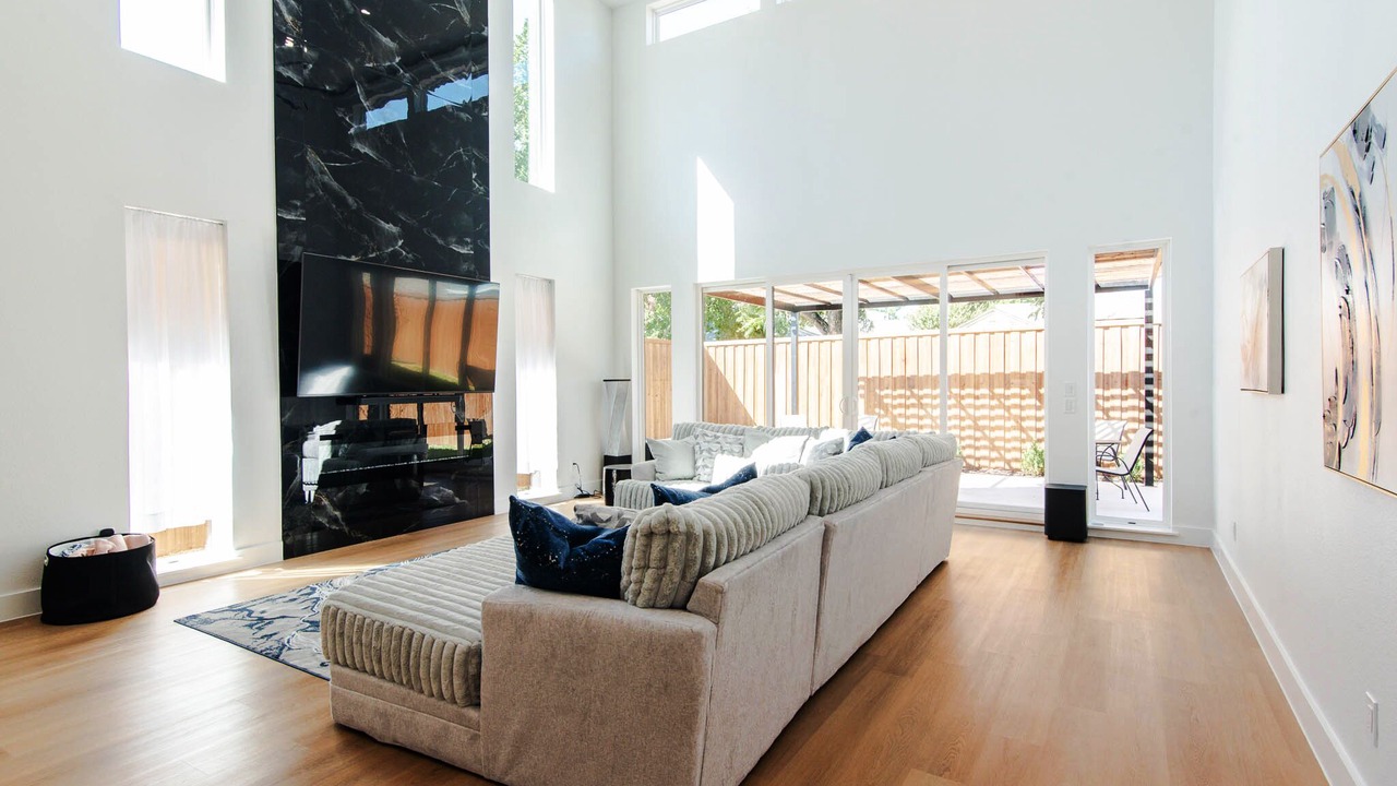 Photo of Livingroom in West Dallas