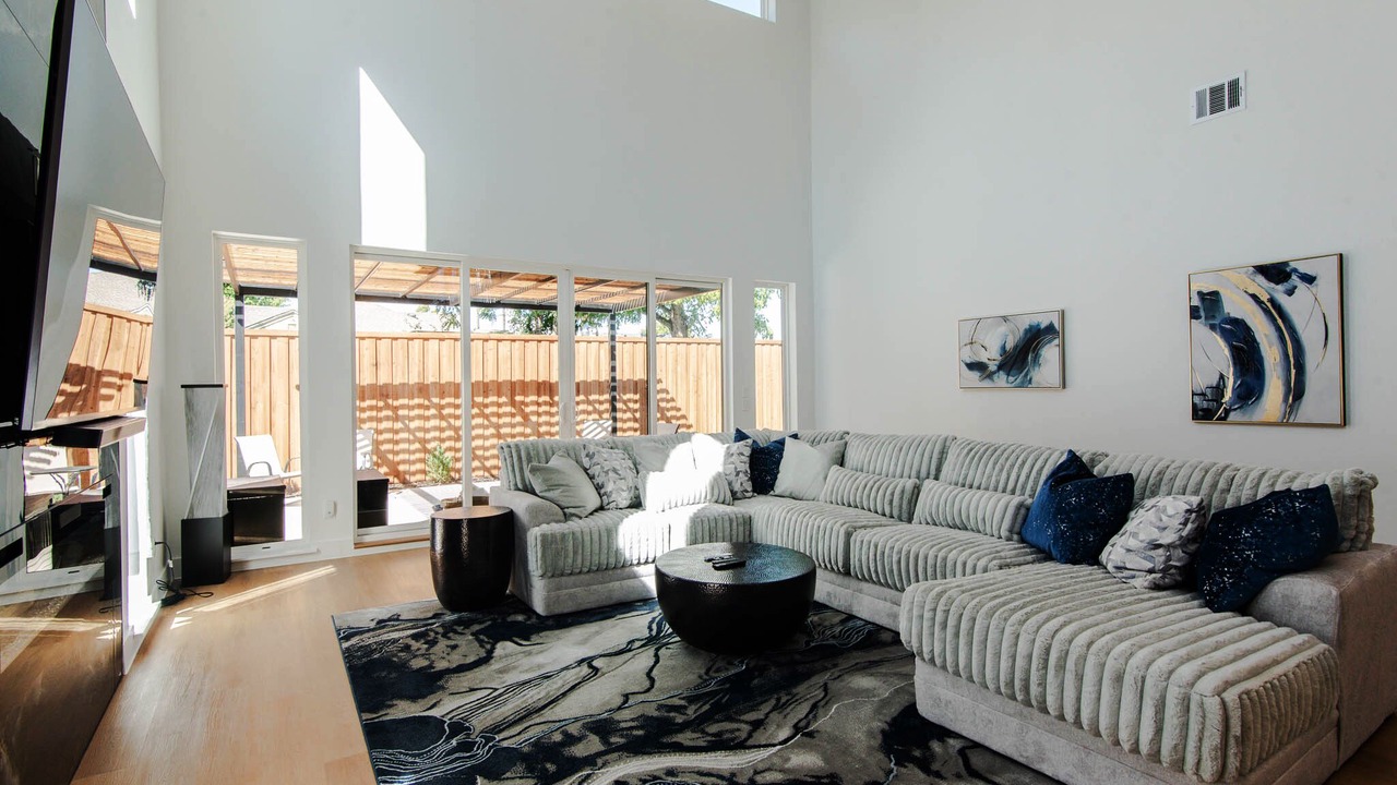 Photo of Livingroom in West Dallas