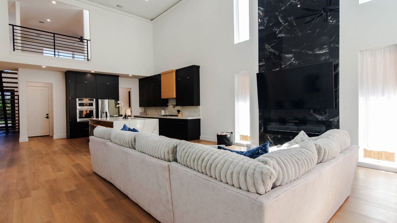 Photo of Livingroom in West Dallas