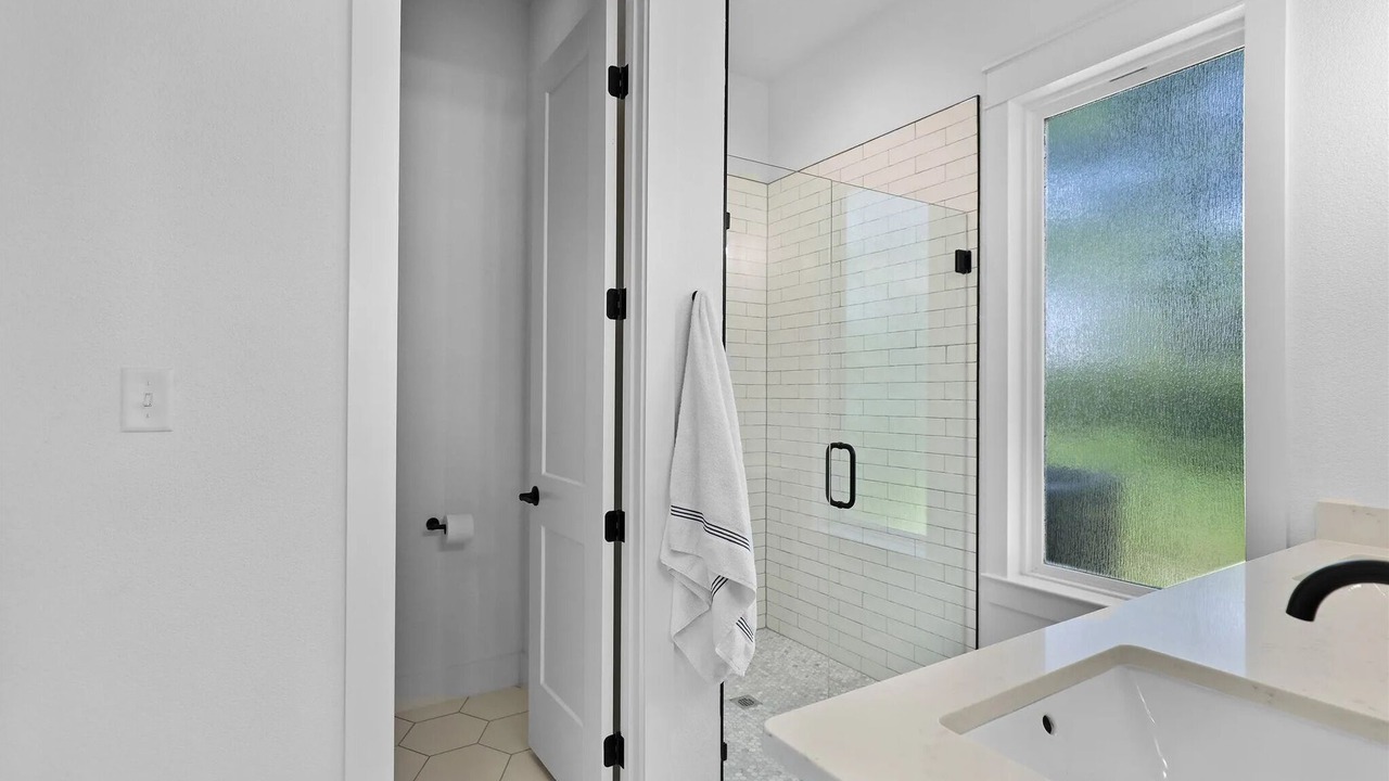 Photo of Bathroom in Kemp