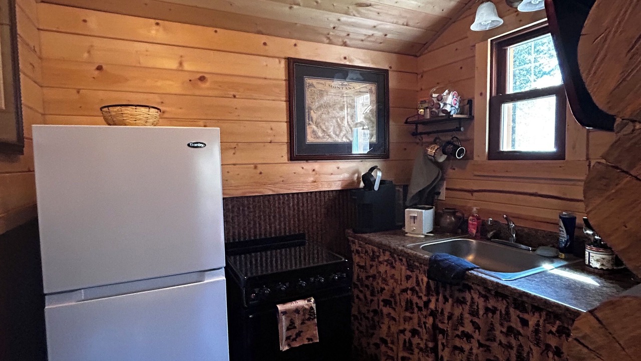 Photo of Kitchen in Cooke City-Silver Gate