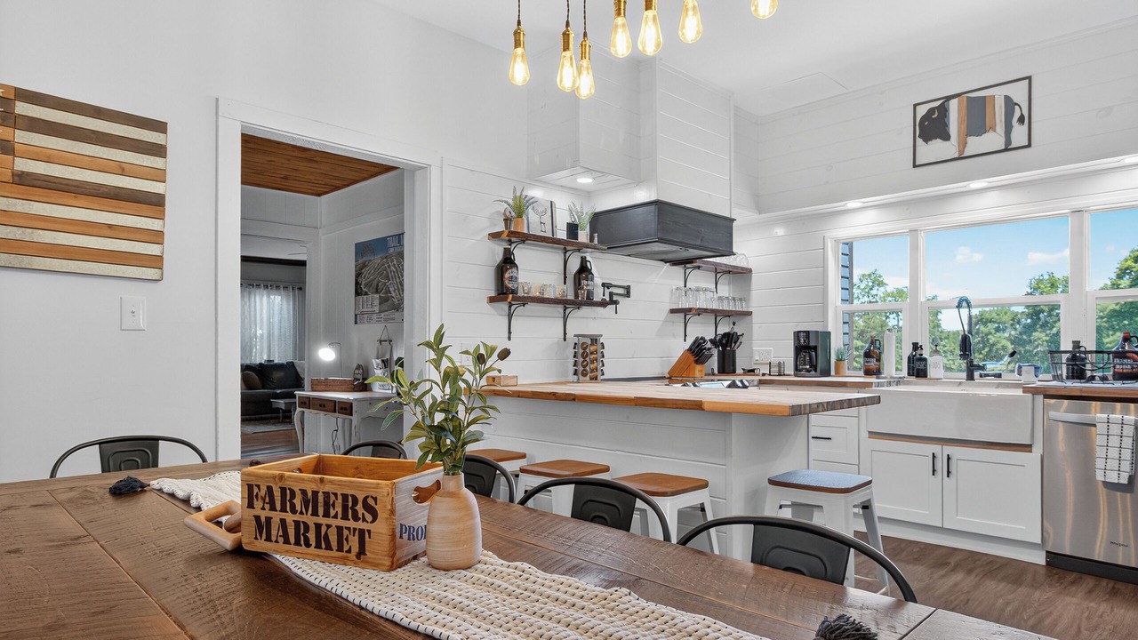 Photo of Others in Bristol Hills