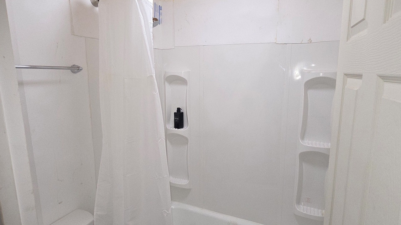 Photo of Bathroom in Carrolls