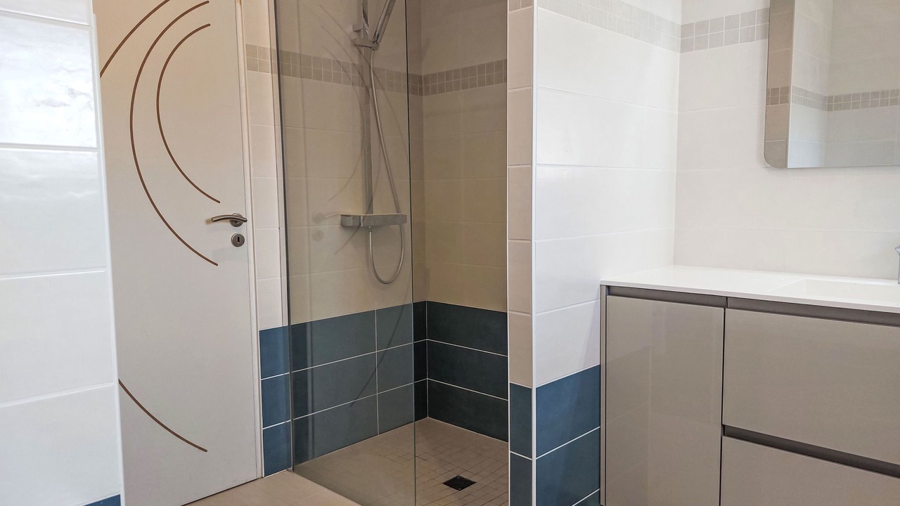 Photo of Bathroom in Plouegat-Moysan