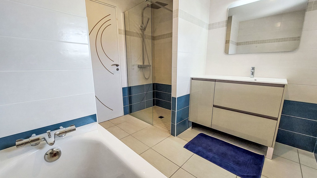 Photo of Bathroom in Plouegat-Moysan