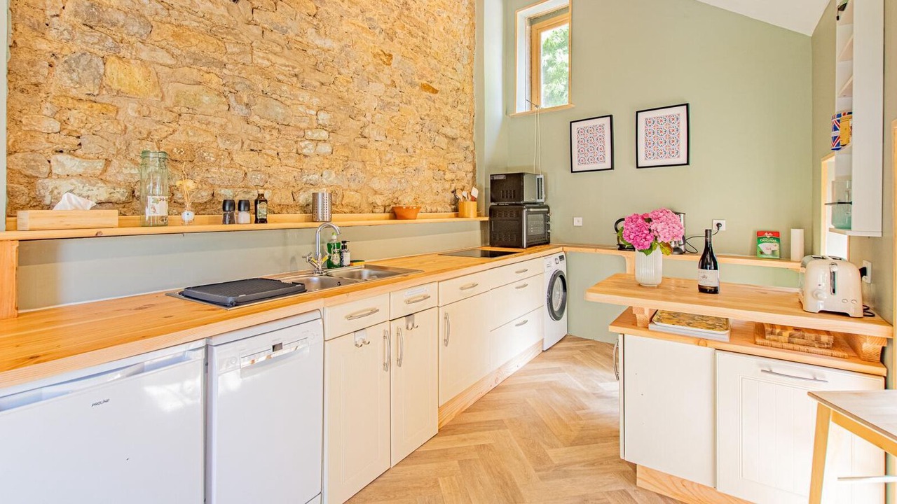 Photo of Kitchen in Saint-Sernin-du-Plain