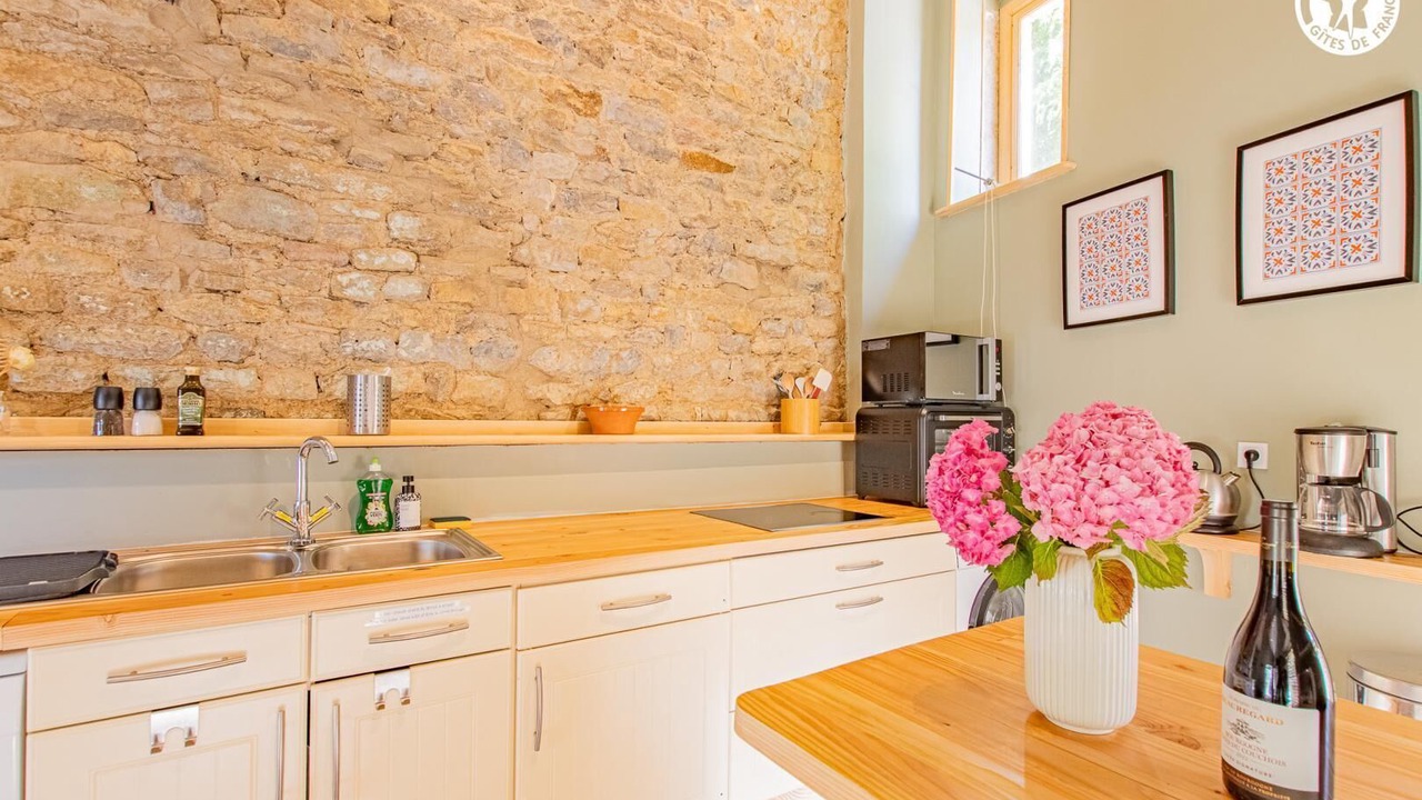 Photo of Kitchen in Saint-Sernin-du-Plain