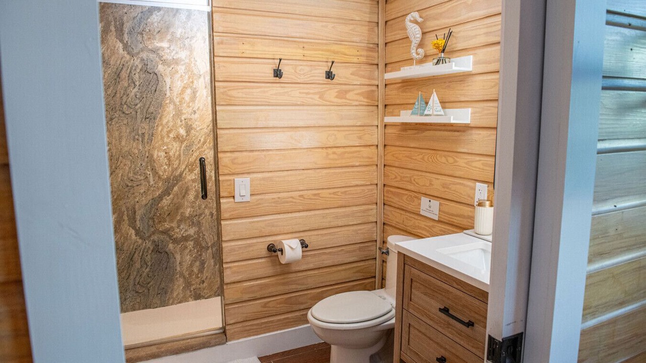 Photo of Bathroom in Madeira Beach