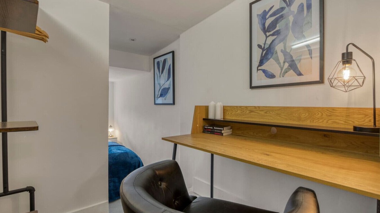 Photo of Others in Bethnal Green