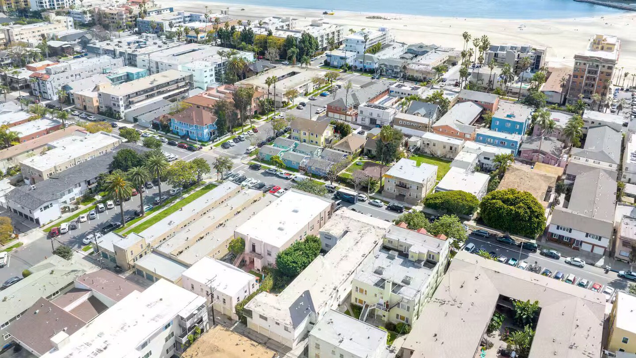 Photo of Outdoor in Alamitos Beach