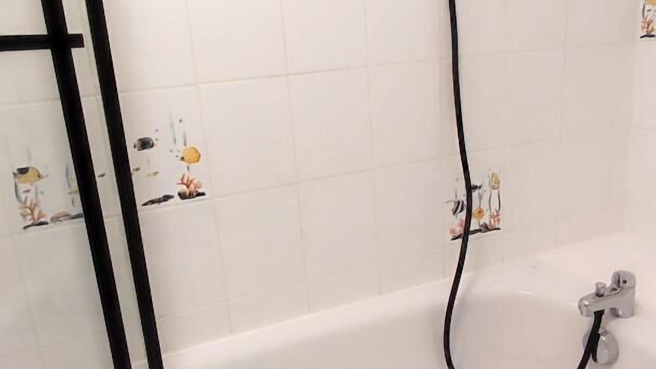 Photo of Bathroom in Charleville-Mezieres