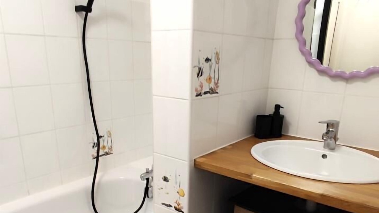 Photo of Bathroom in Charleville-Mezieres
