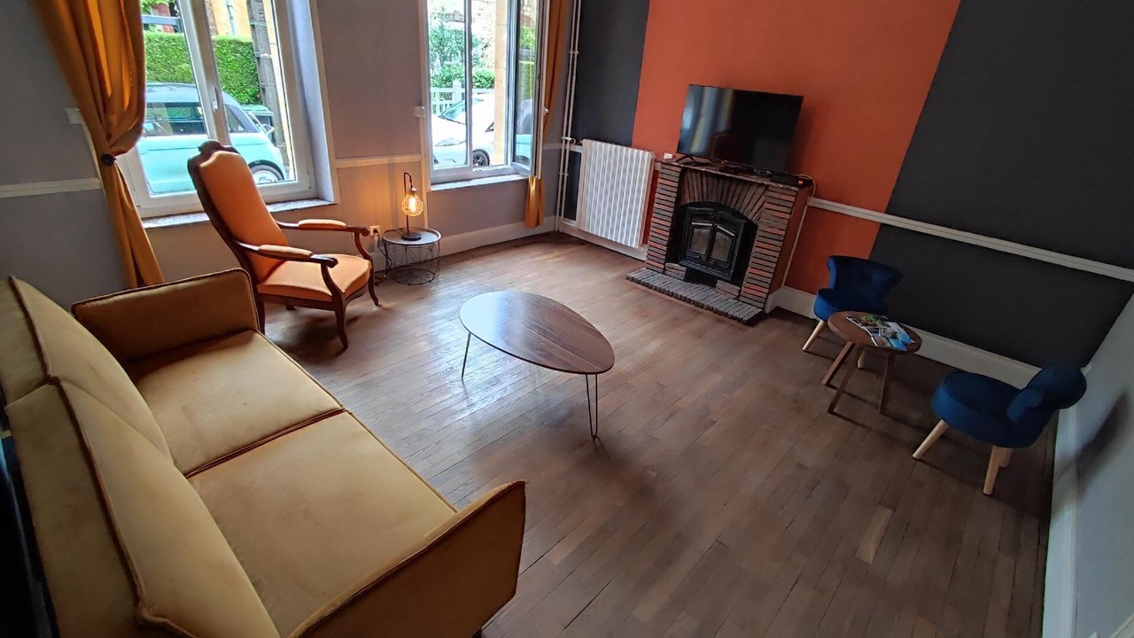 Photo of Livingroom in Charleville-Mezieres