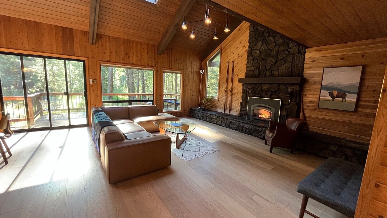 Photo of Livingroom in Black Butte Ranch