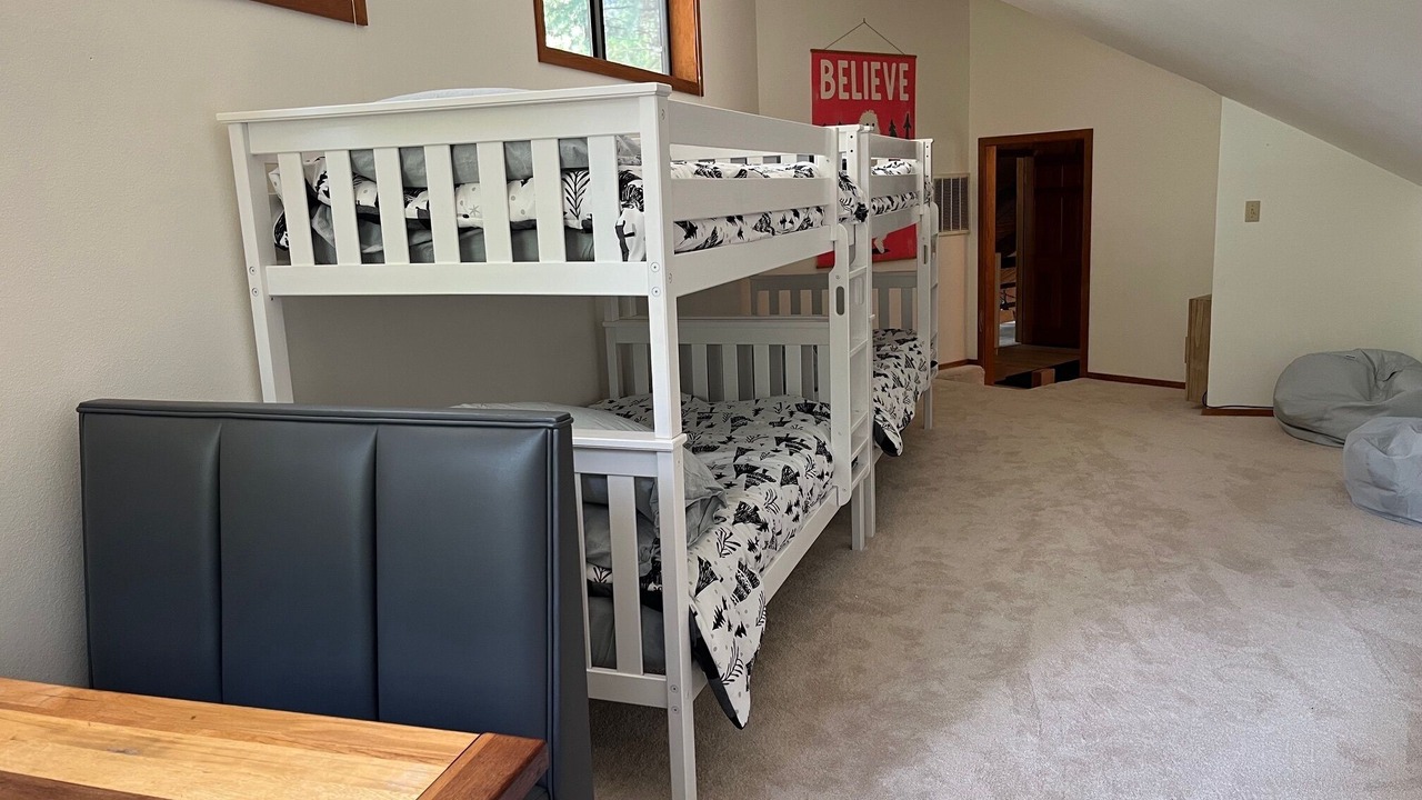 Photo of Bedroom in Black Butte Ranch
