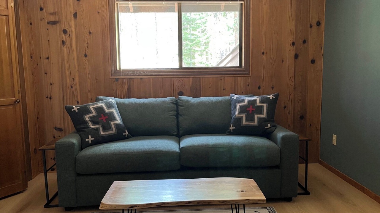 Photo of Livingroom in Black Butte Ranch